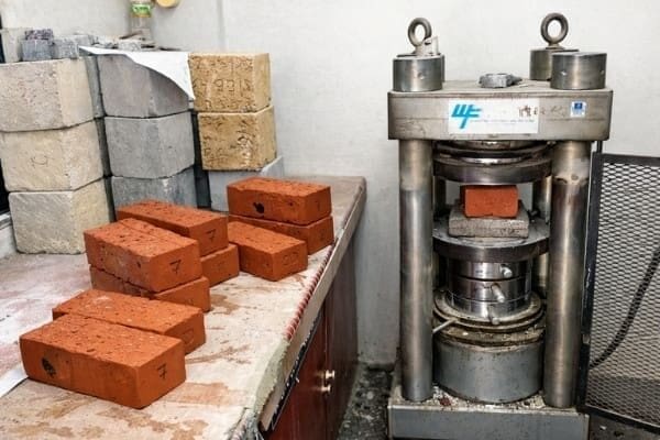 Brick Compressive Strength Test in CTM